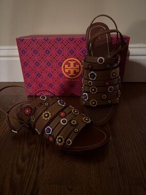 Tory Burch Brown Leather Floral Appliqué Strappy Sandals
